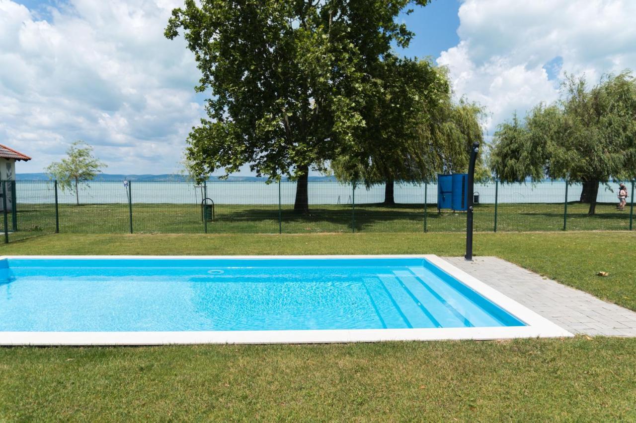Elegant Apartman Siófok Esterno foto