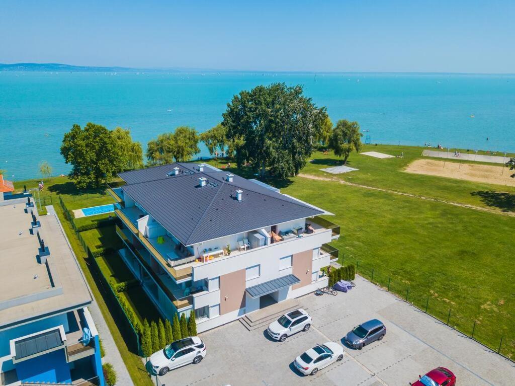 Elegant Apartman Siófok Esterno foto
